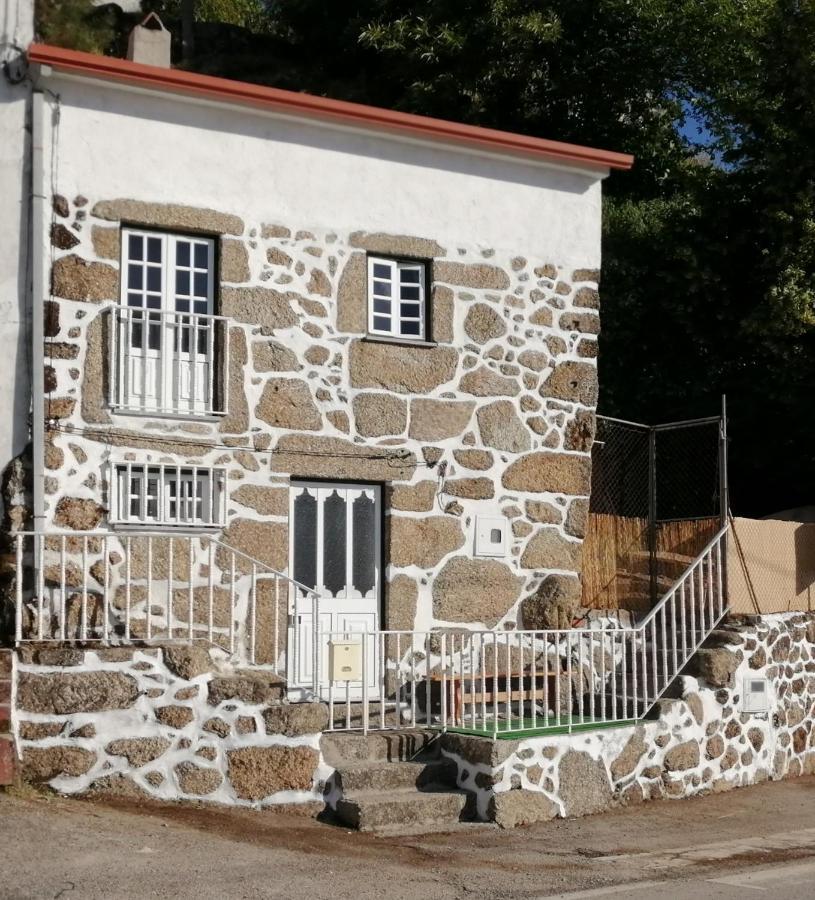 Refúgio d’Aldeia da Serra Seia Exterior foto